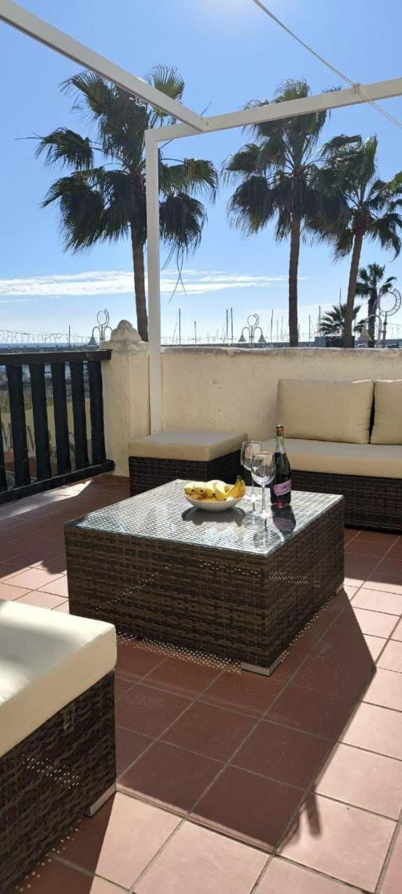 Apartamento Puerto Marina Apartment in Benalmadena