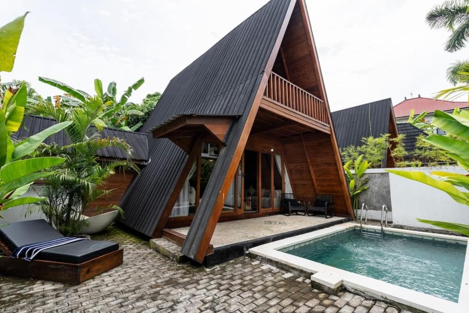 Tropical 1BR Loft in Canggu Private Pool Escape - Orfeas Villas 5 House in North Kuta