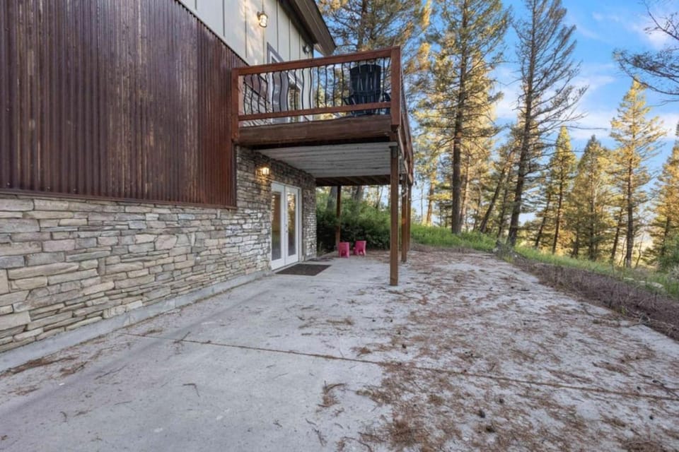 Two Top Stop - 15min to Yellowstone, Hot Tub, Arcades, BBQ House in Island Park
