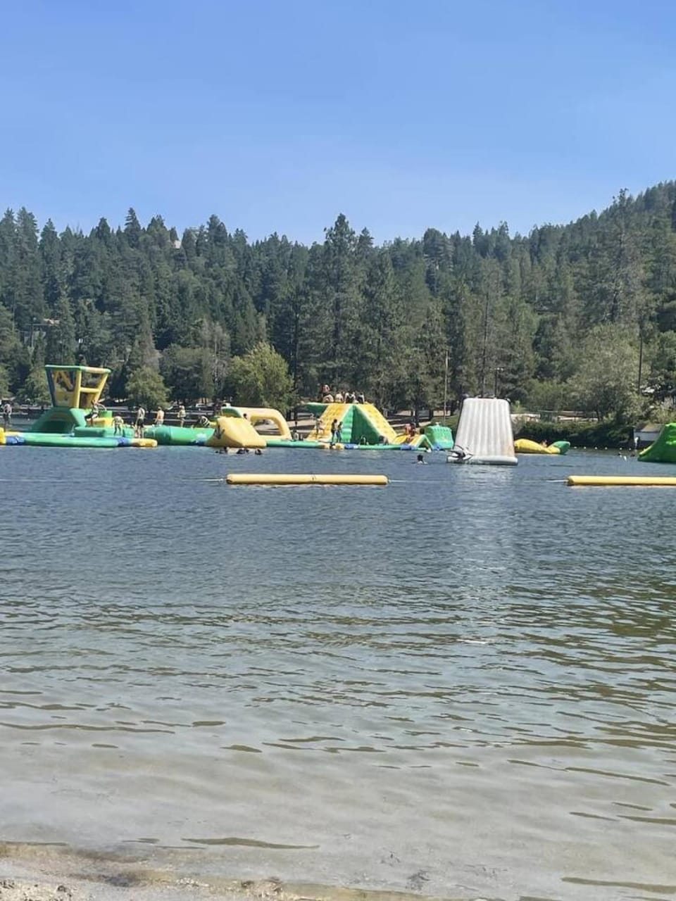 Lake Arrowhead 4 Bedroom Retreat with Pool Table Near Village House in Twin Peaks