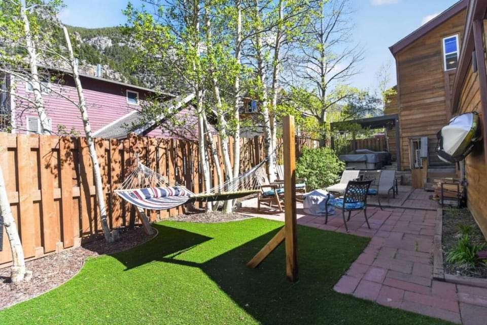 Georgetown Mountain Home with Hot Tub Near Skiing House in Georgetown
