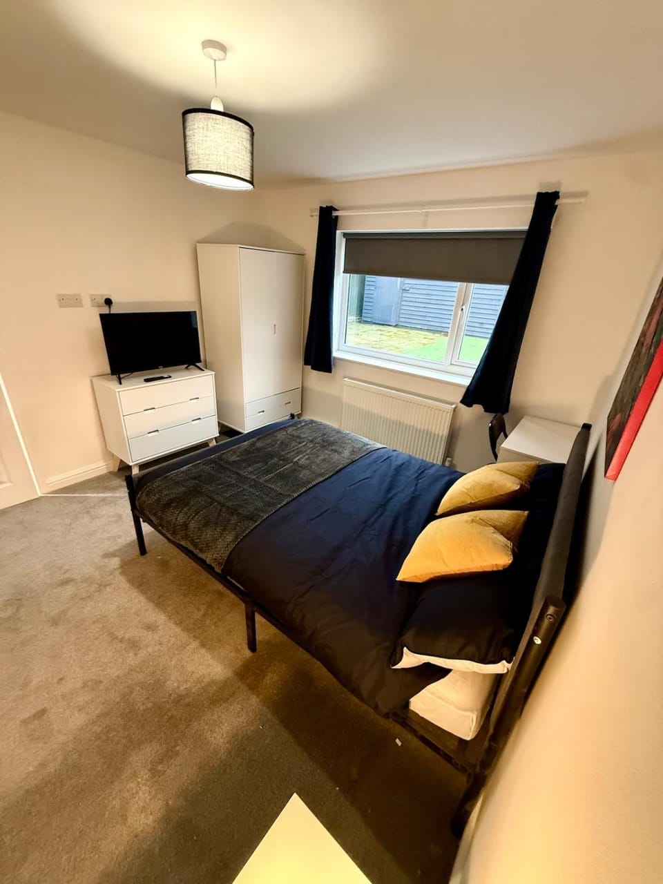 Modern House - Parking - Leisure - Professional House in Wirral
