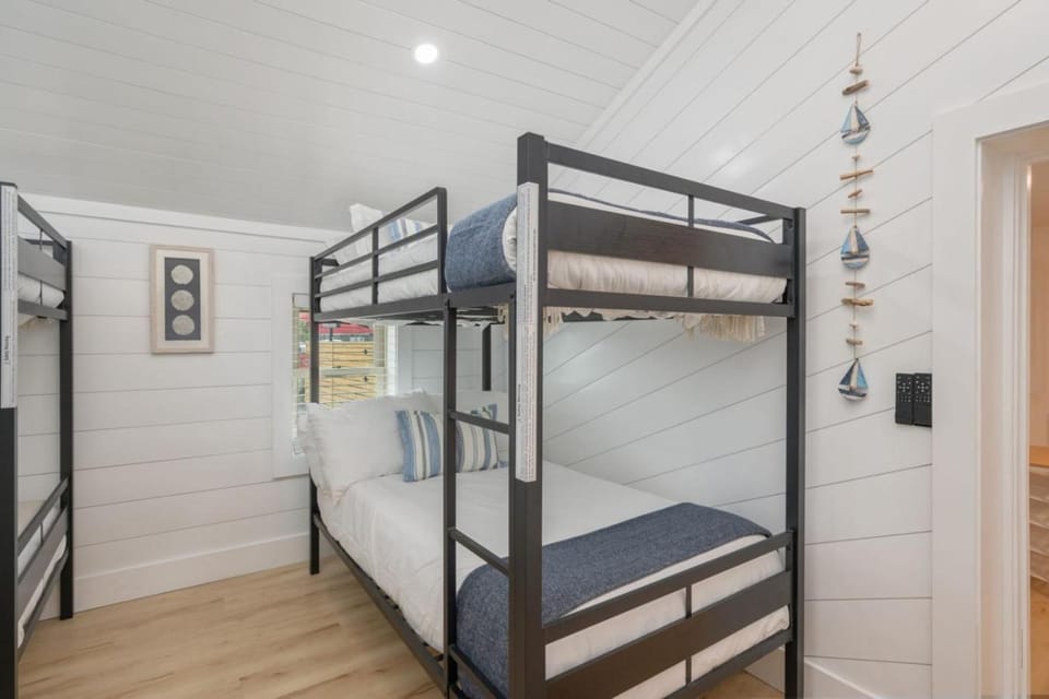 bunk bed