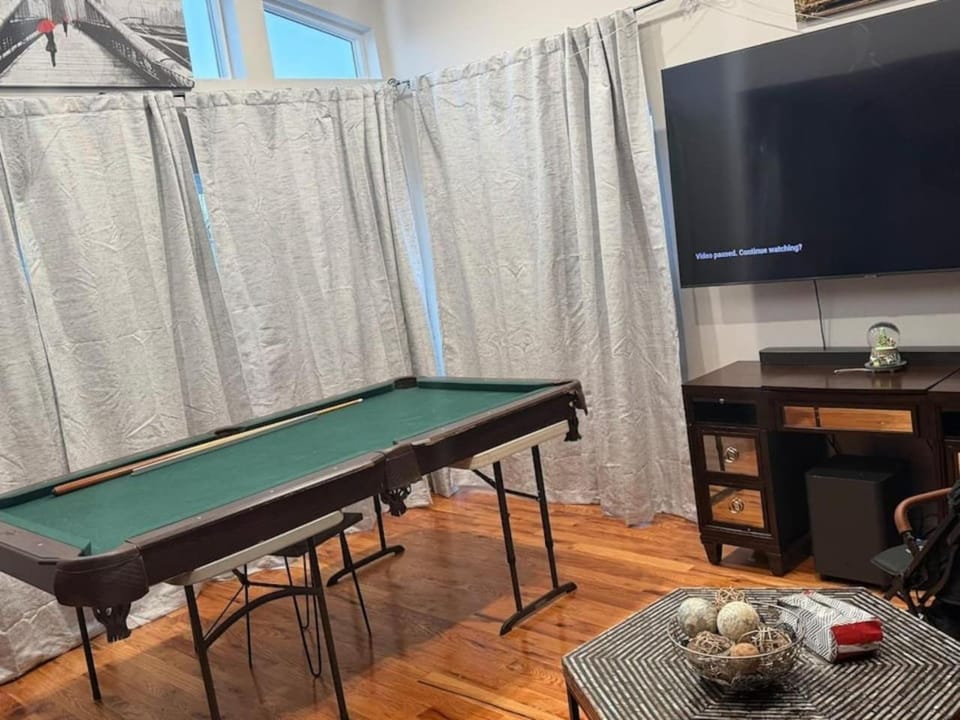 Newark 3 Bedroom Home Near Airport and Prudential Center House in Irvington