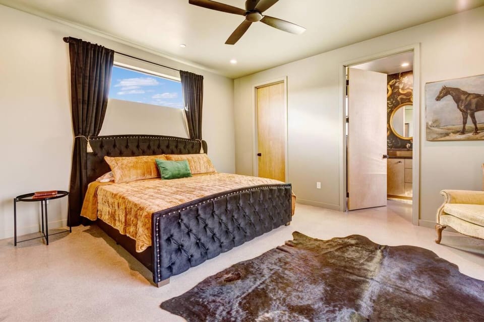 Walk to Pappy's| Resin Tub| Fireplace|Plunge Pool House in Pioneertown