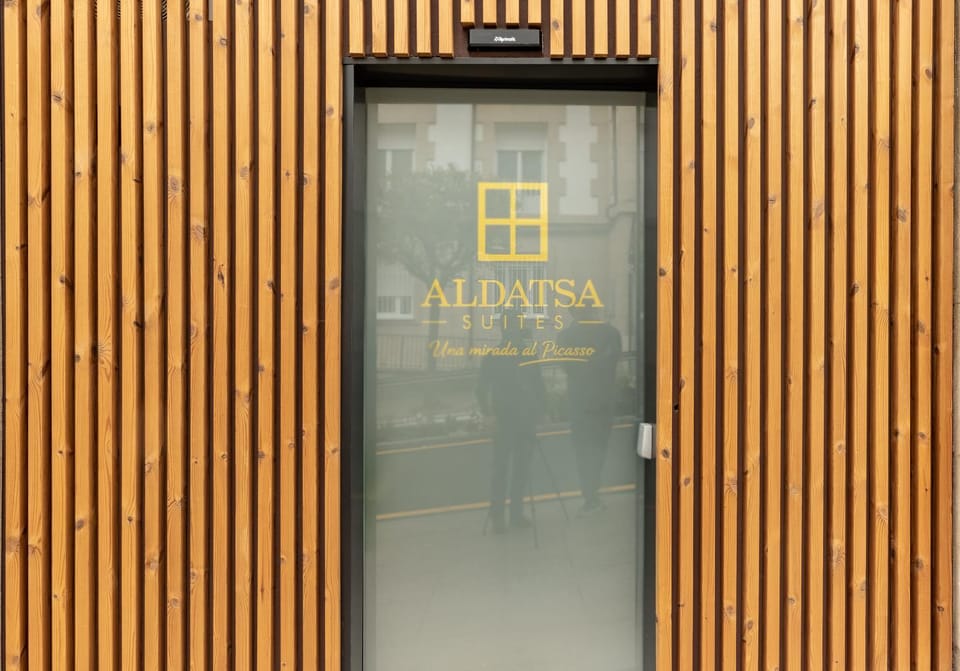 2 estudios independientes juntos en Gernika Apartment in Basque Country