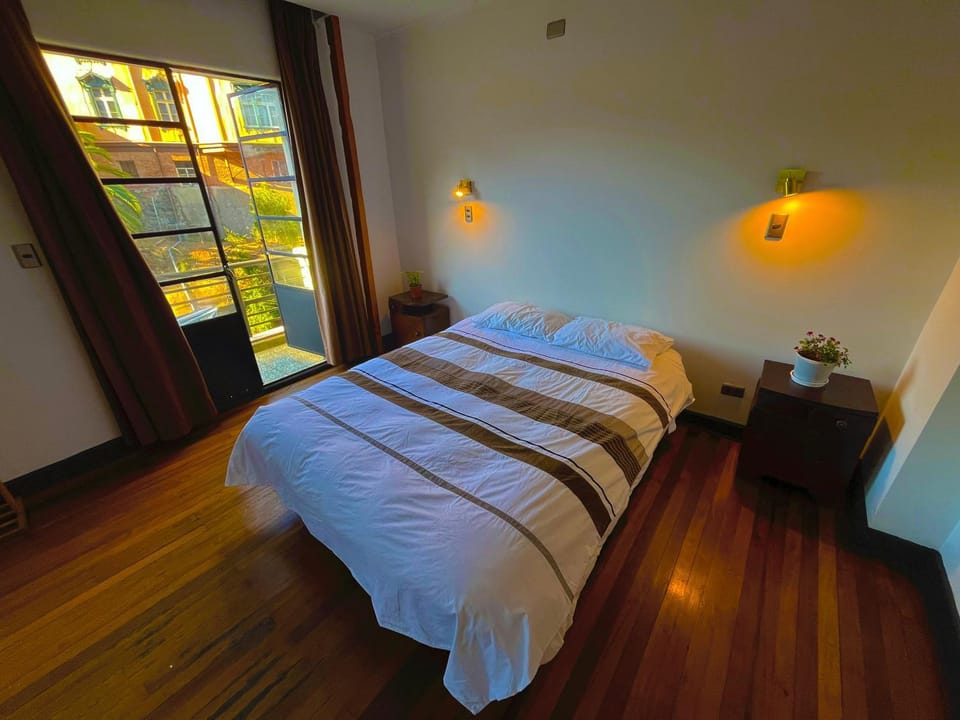 Bed, View (from property/room), Photo of the whole room, Bedroom, City view, Landmark view