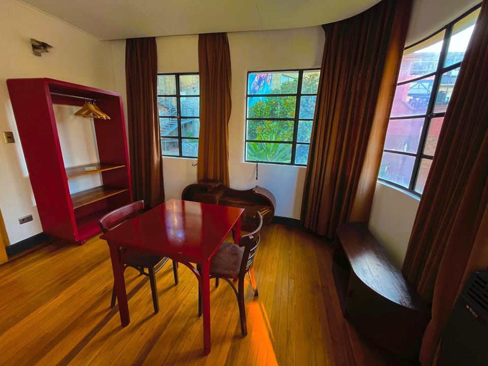 Seating area, Bedroom