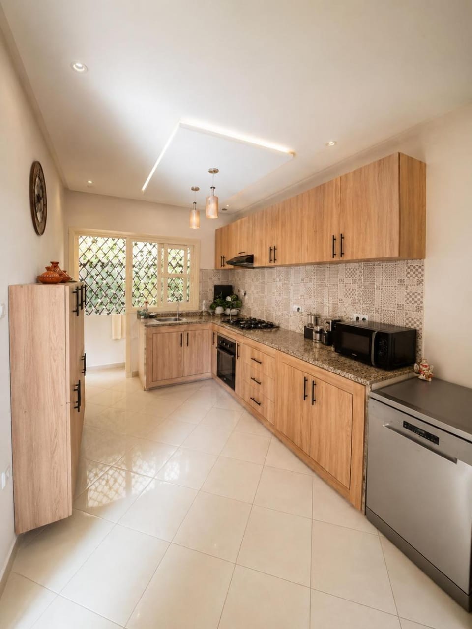 Communal lounge/ TV room, kitchen