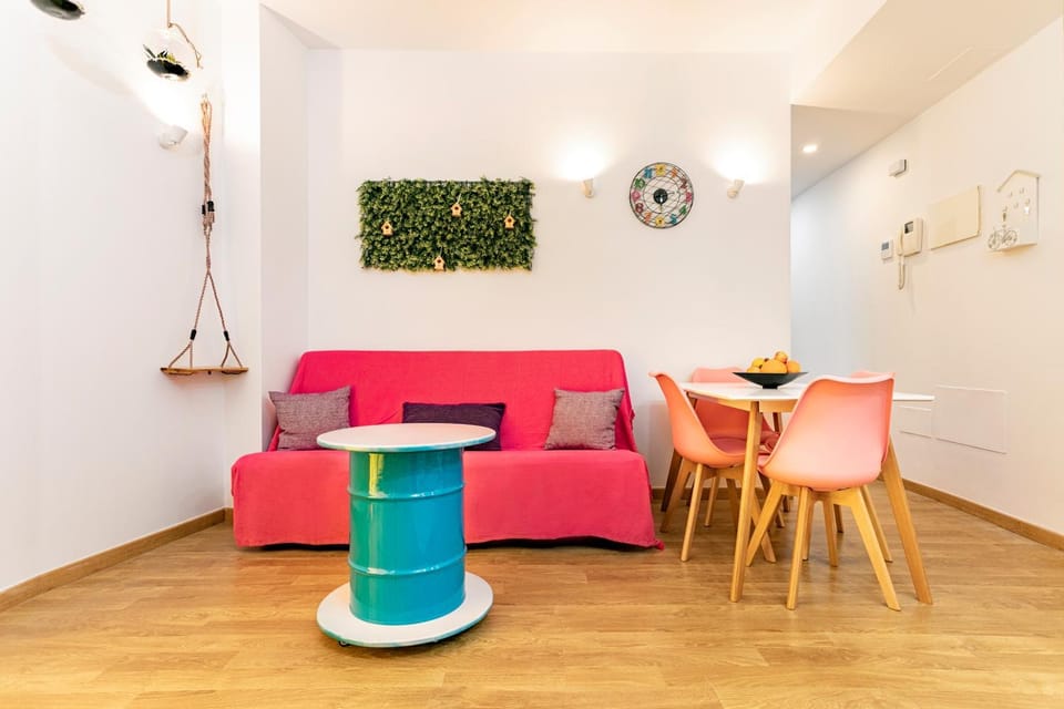 Living room, Seating area, Dining area