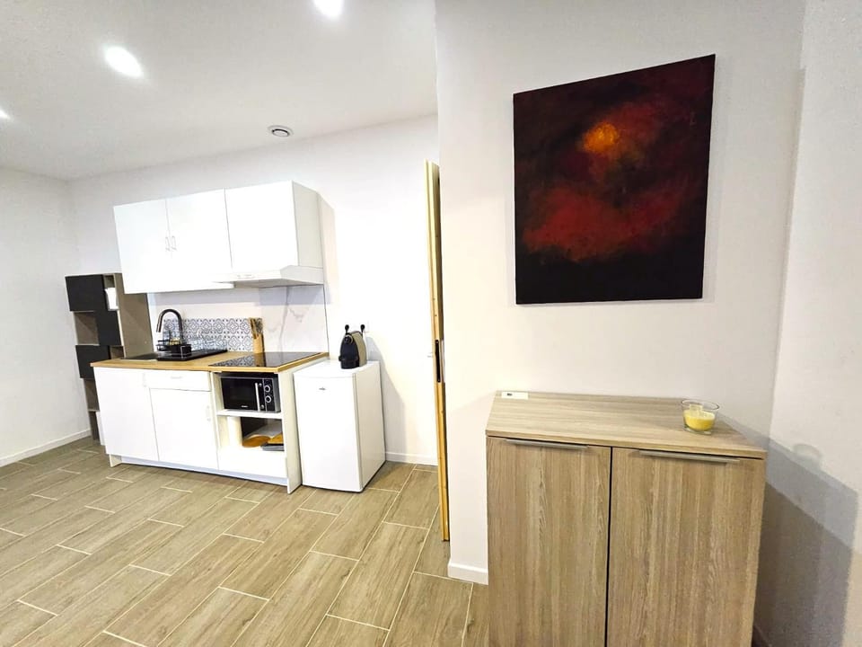 Kitchen or kitchenette, stove