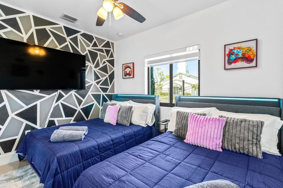 Bed, Photo of the whole room