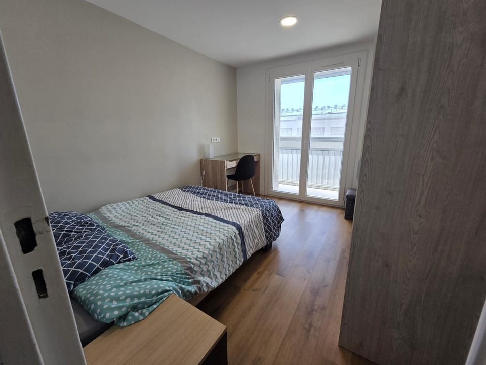 Bed, Photo of the whole room, Bedroom, wardrobe