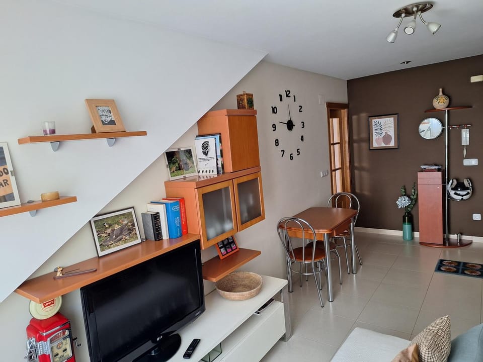 TV and multimedia, Living room, Seating area