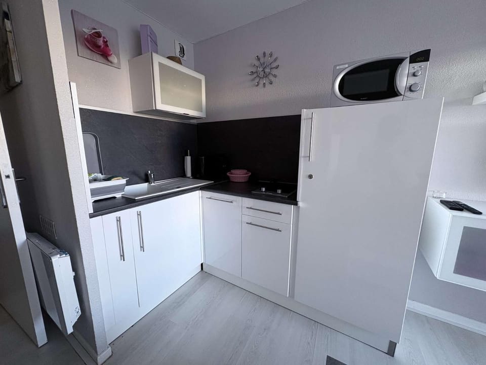 Studio Cabine -La Grande Motte GM040-117 Cabin in La Grande-Motte