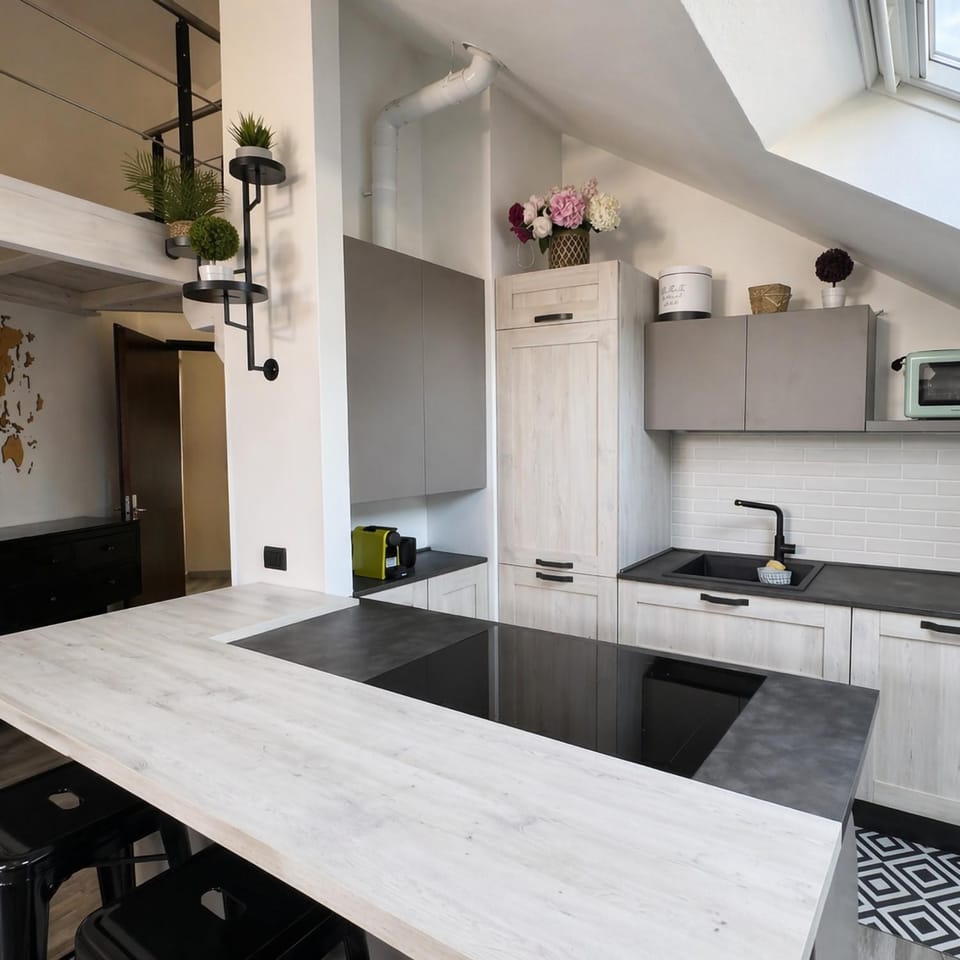 Kitchen or kitchenette