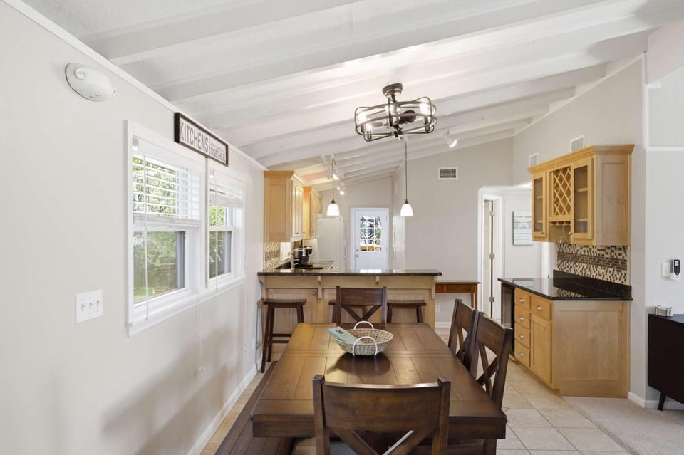 5Bed Pool Golf Cart Putt-putt Pet Friendly SGI House in Saint George Island