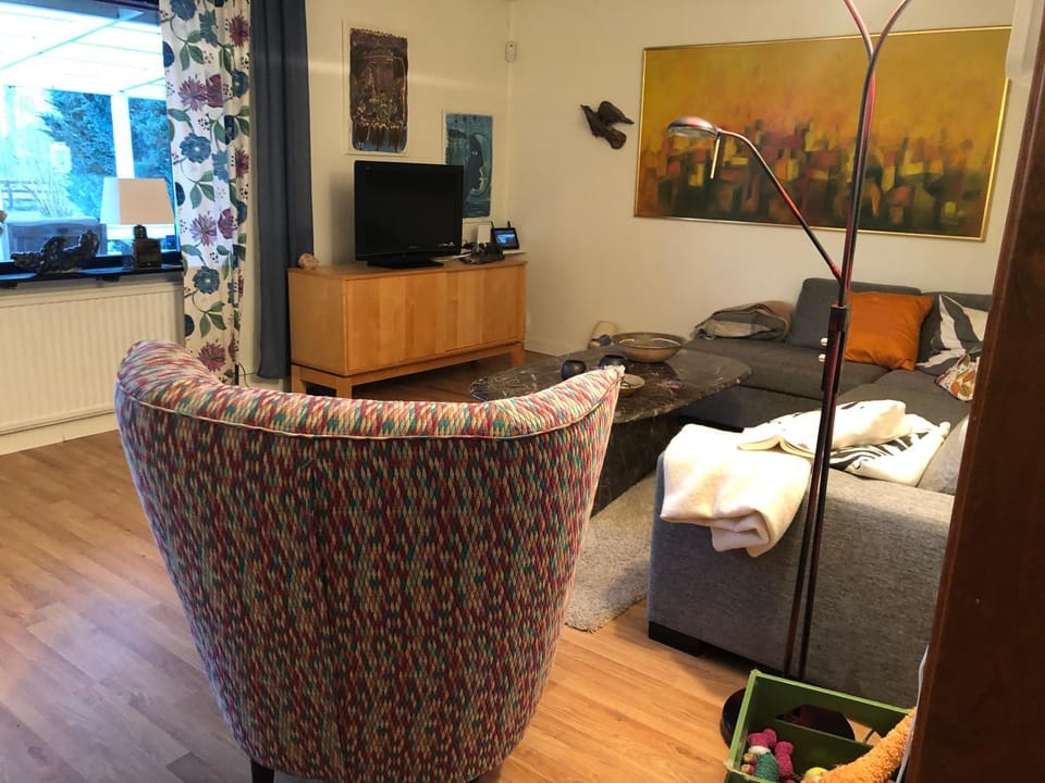 Communal lounge/ TV room