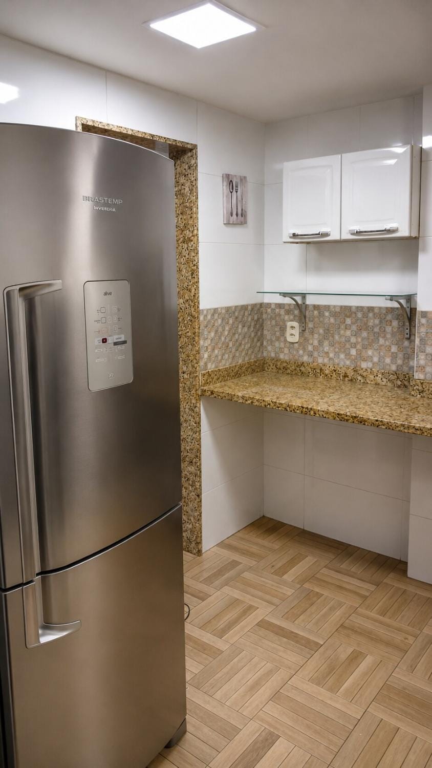 Kitchen or kitchenette, oven