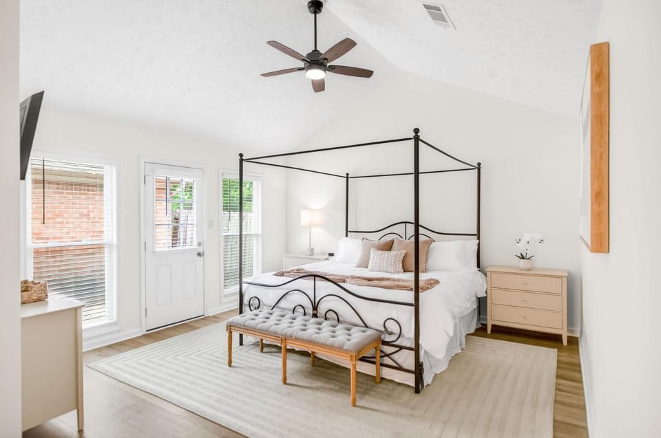 Renovated 3BR Retreat with Game Room House in Montgomery