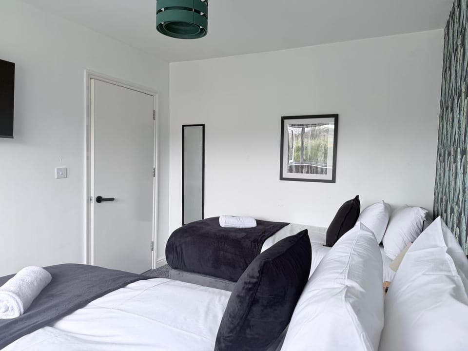 Welcoming Stay Near Shopping and City Centres Vacation rental in Leeds