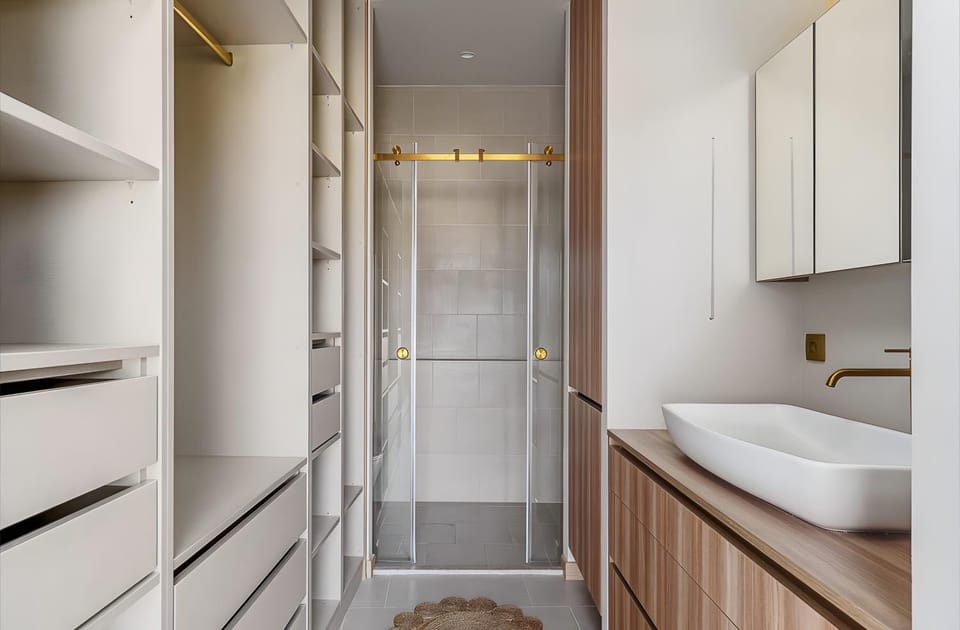 Bathroom, Living room