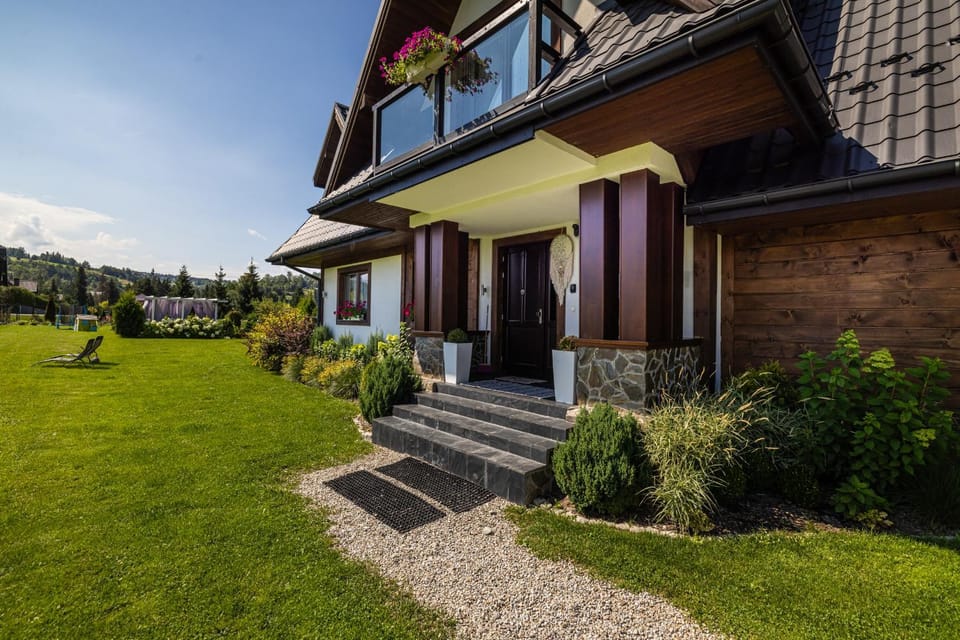 Property building, Facade/entrance, Garden view