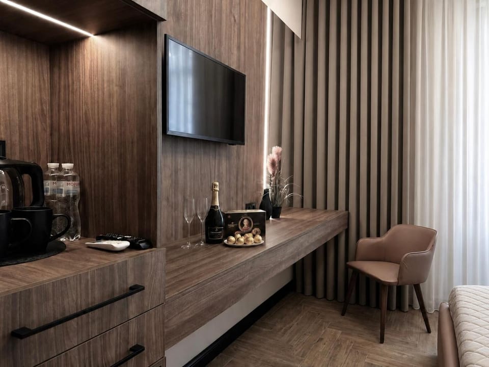 TV and multimedia, Bedroom, heating, internet, storage, air conditioner