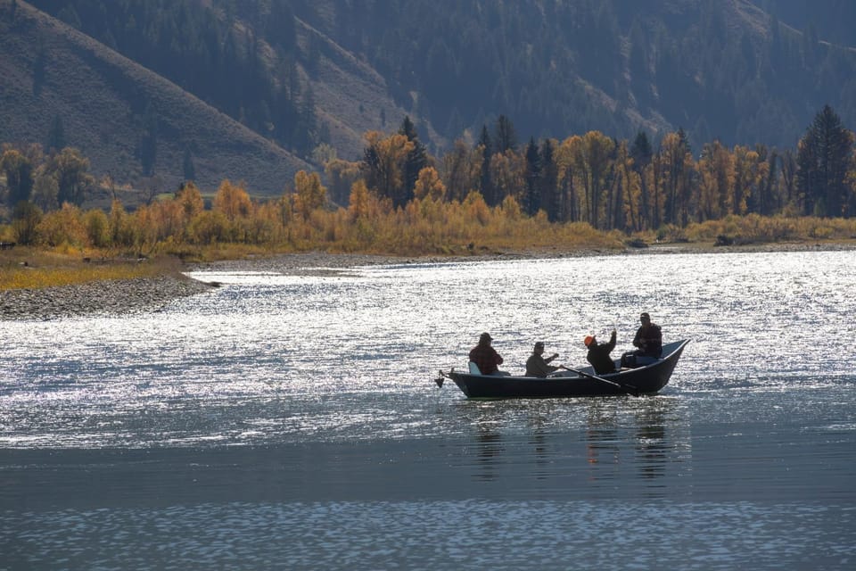 Alpine Breakwater by KABINO New Base of trails Fishing Hiking SmartTV House in Wyoming