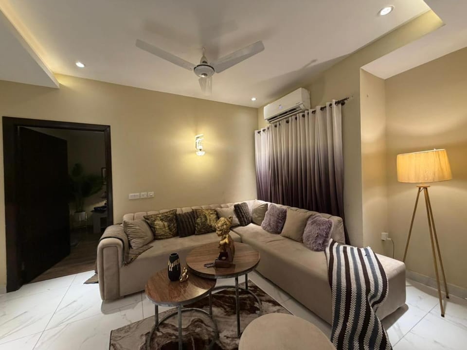 Noor Luxury Residence Gulberg Apartment in Lahore