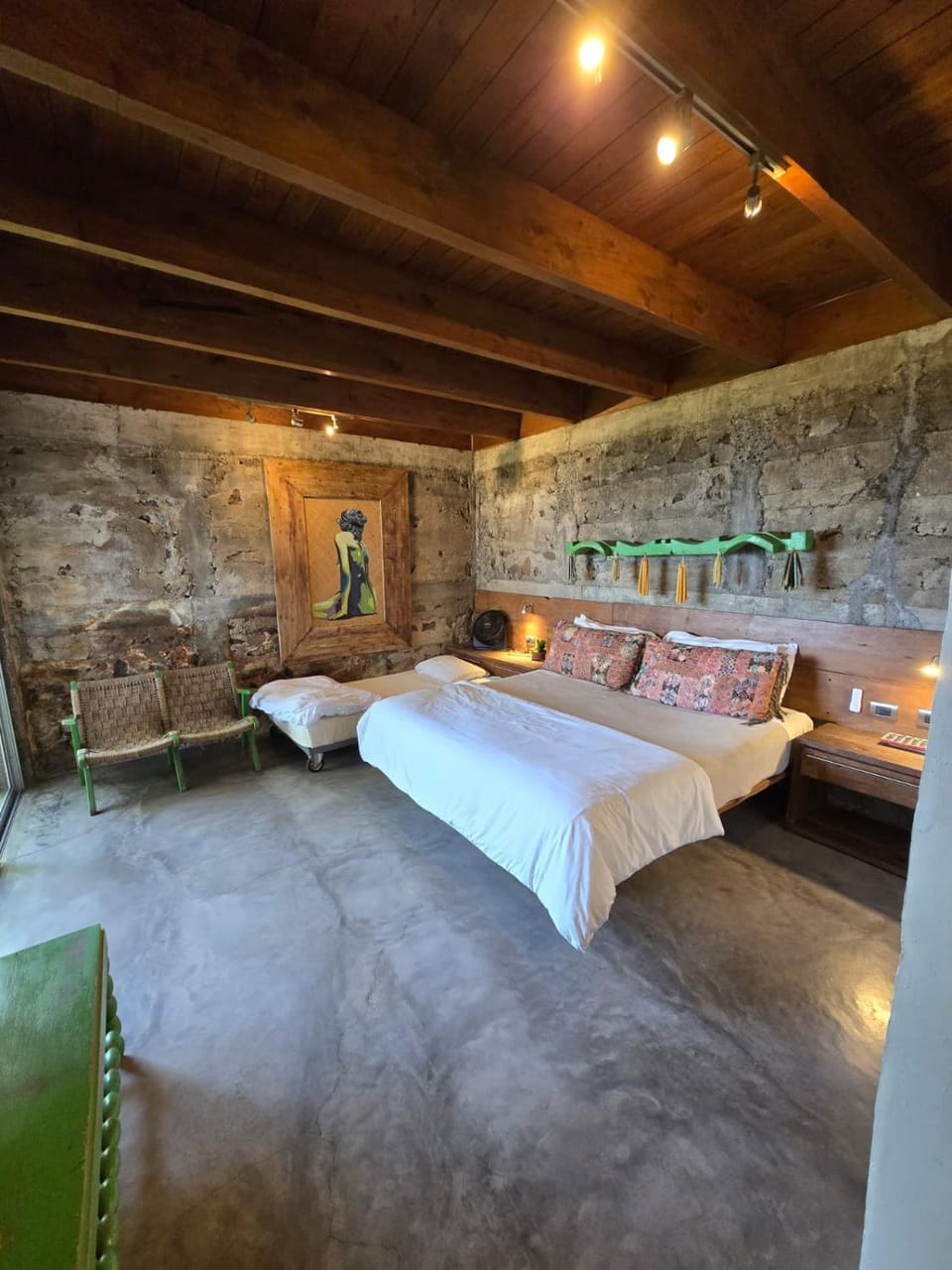 Photo of the whole room