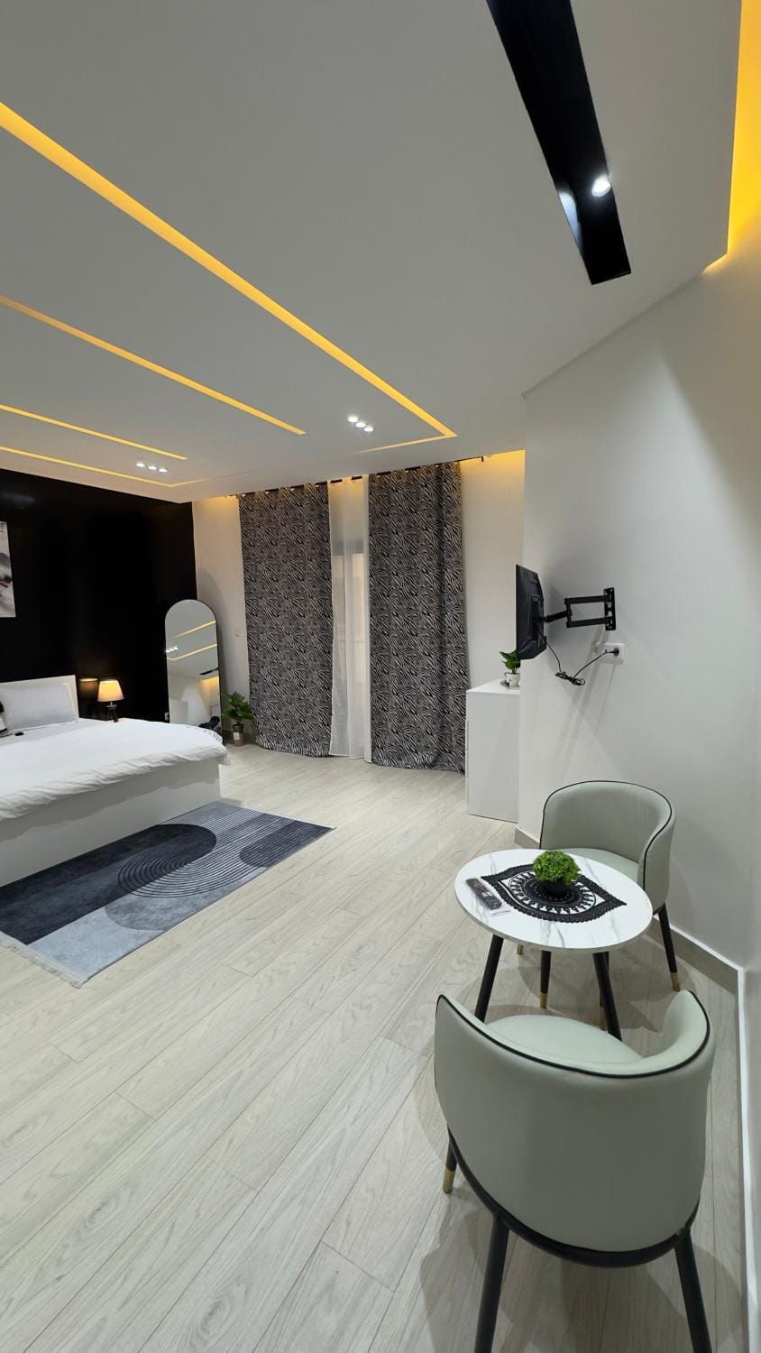 Bed, TV and multimedia, Balcony/Terrace, air conditioner