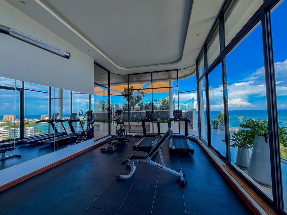 Natural landscape, Fitness centre/facilities, Fitness centre/facilities, Mountain view, Sea view