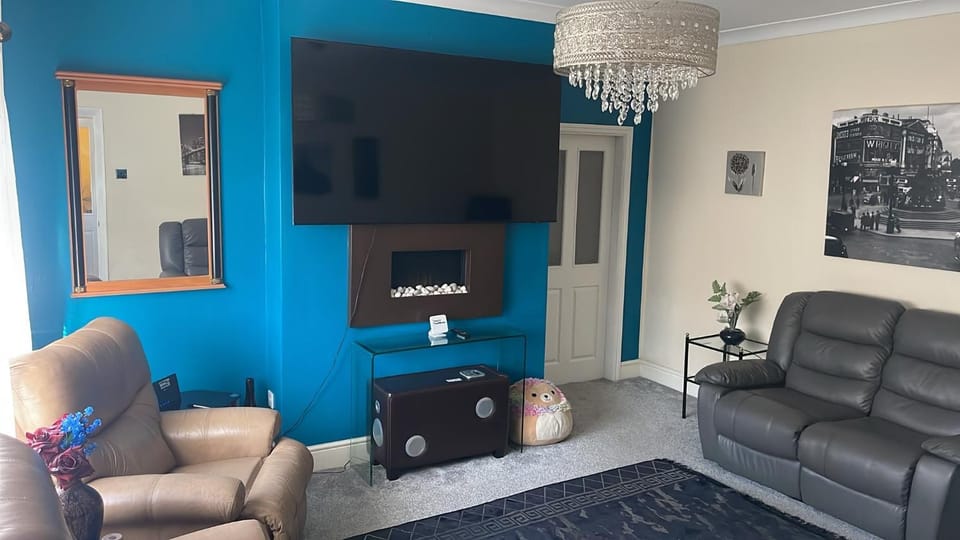 TV and multimedia, Living room, Seating area