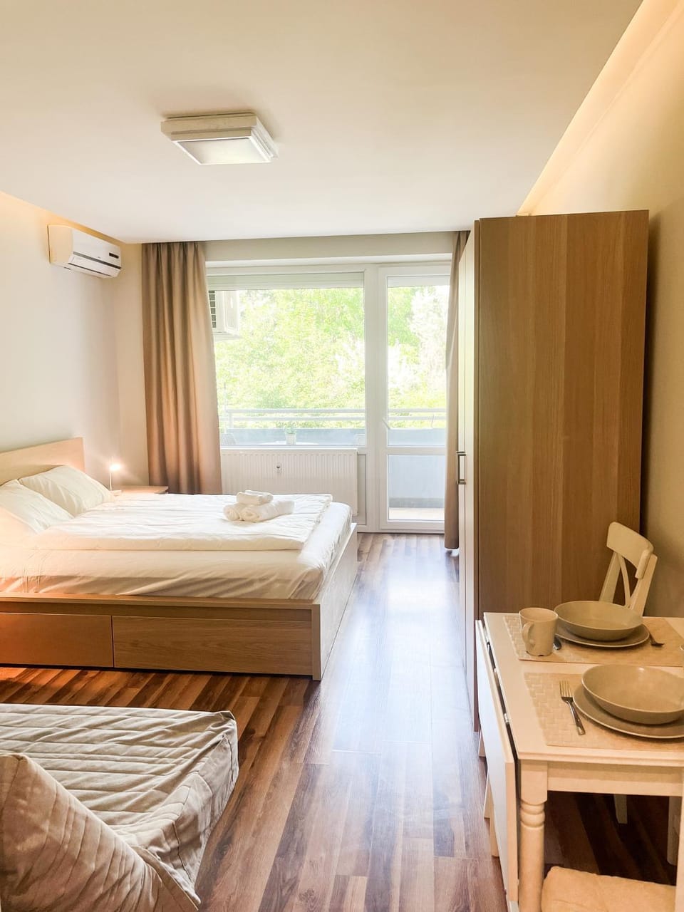 Bed, Bedroom