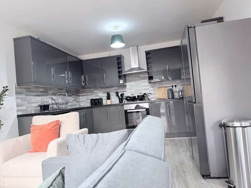 Stunning Stay Near Shopping and City Centres Vacation rental in Leeds