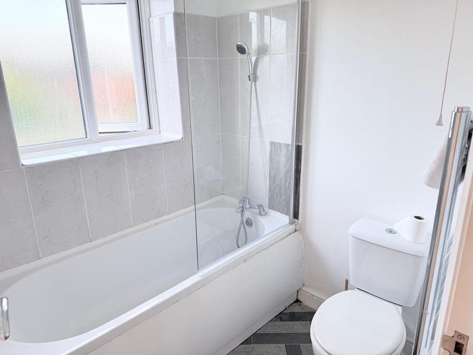 Stunning Stay Near Shopping and City Centres Vacation rental in Leeds