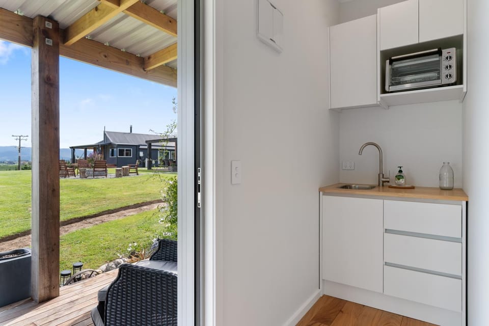 Day, Natural landscape, Garden, Kitchen or kitchenette, Garden view