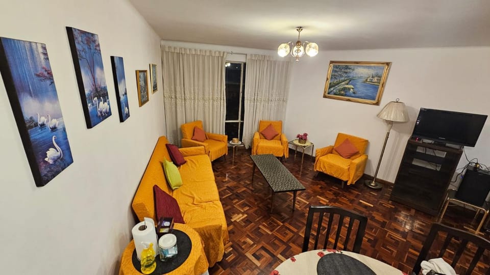 Living room, Dinner