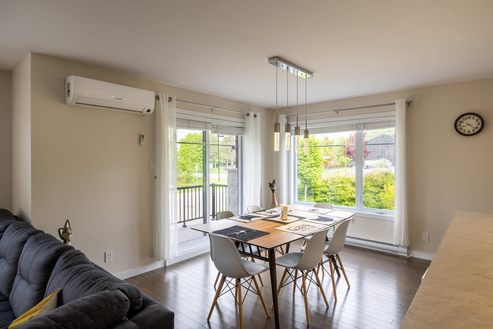 Dining area, air conditioner
