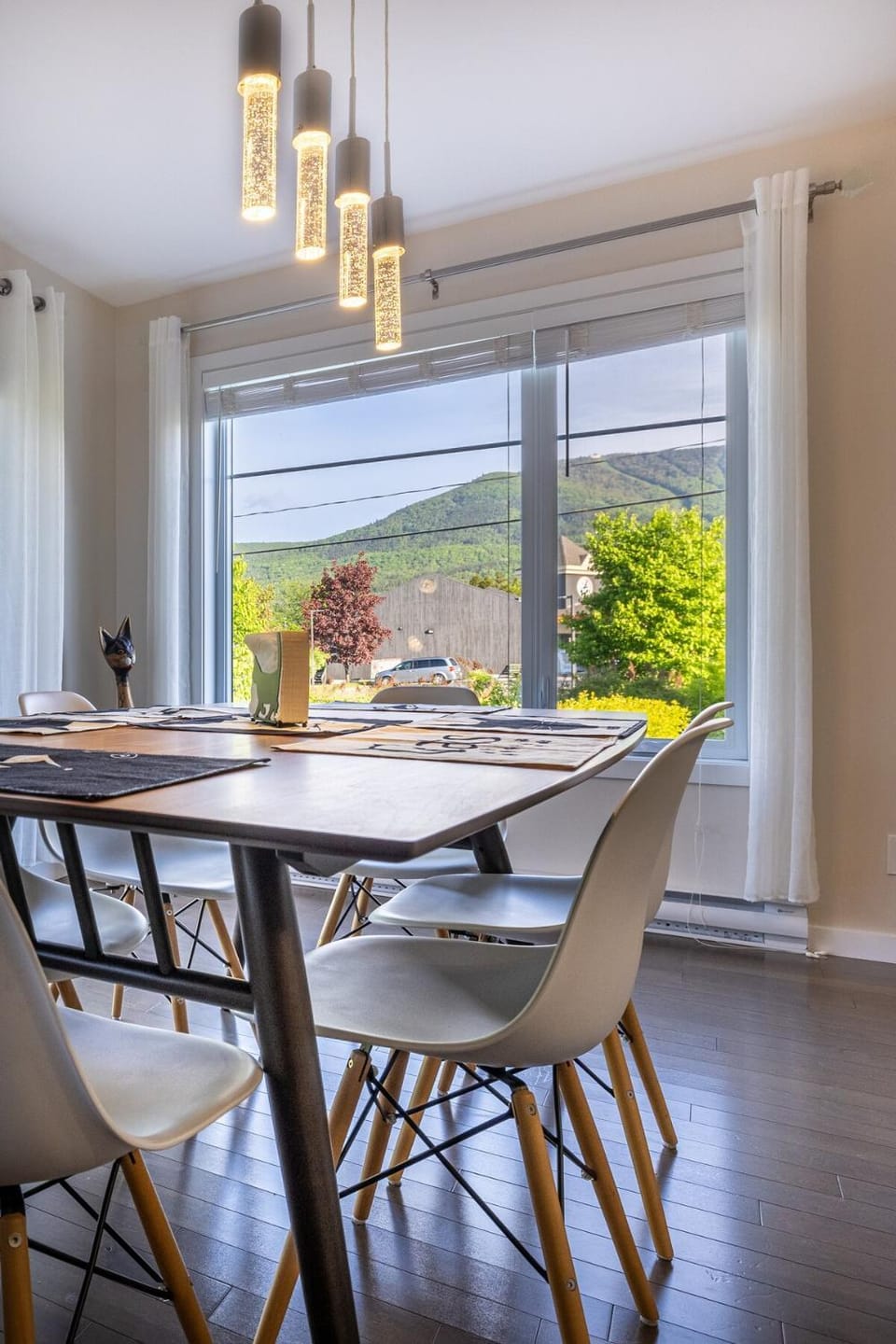 Natural landscape, Dining area, Mountain view