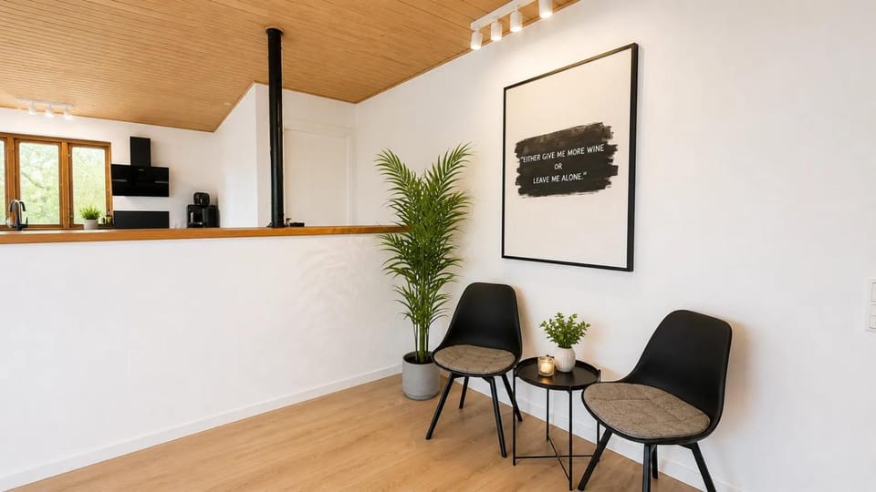 The Storks - Cozy 3 bedroom property in Odense - Full Kitchen - 2026 renovated - Free Parking Apartment in Region of Southern Denmark