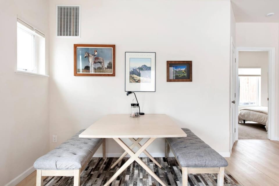 Hot Springs Getaway – Bright, Modern 2BR Townhouse Apartment in Glenwood Springs