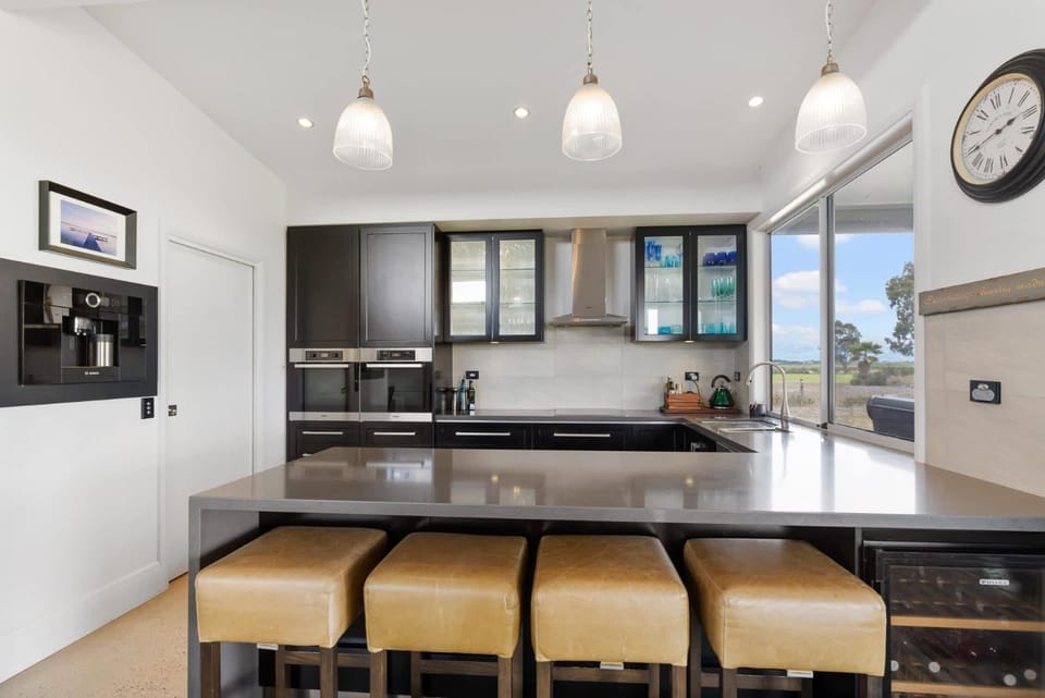 Pelican Point - 70D Thorpe Road Clayton Bay House in Clayton Bay