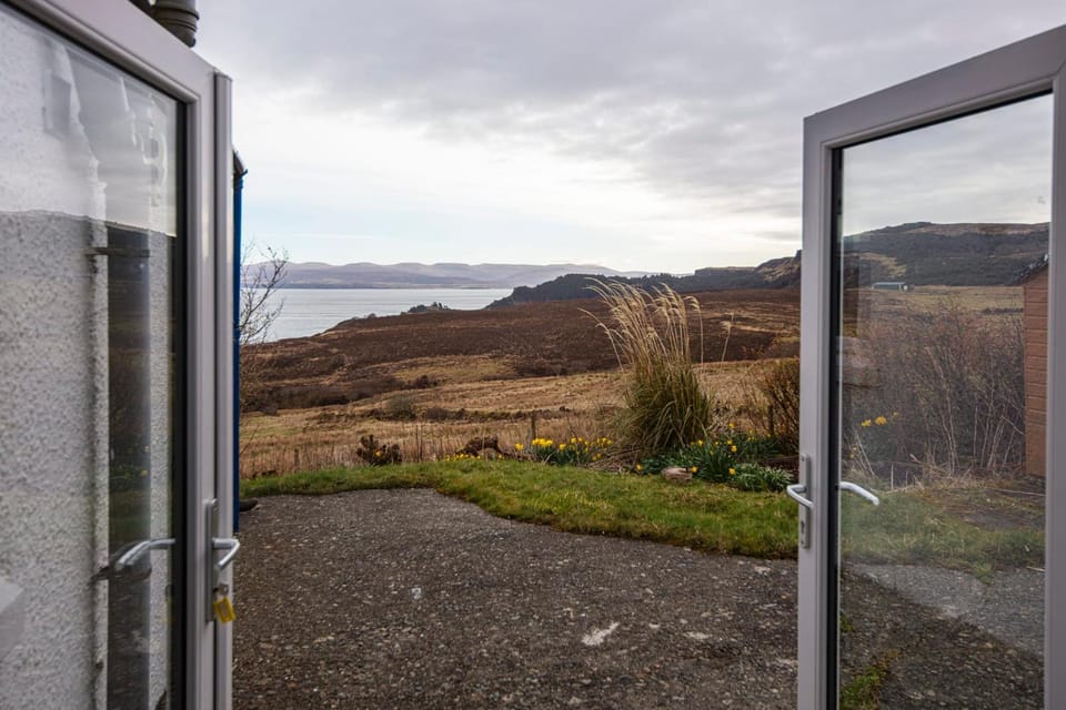 Ard Dhub House Your 3 Bedroom cottage retreat in Waternish House in Scotland