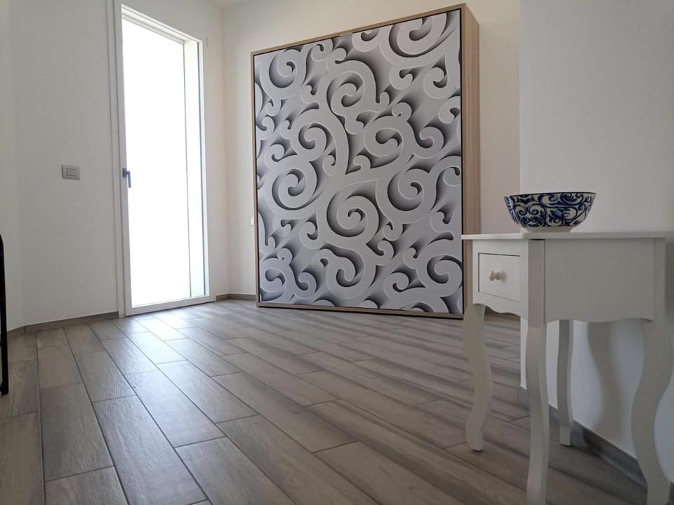 Bedroom, wardrobe