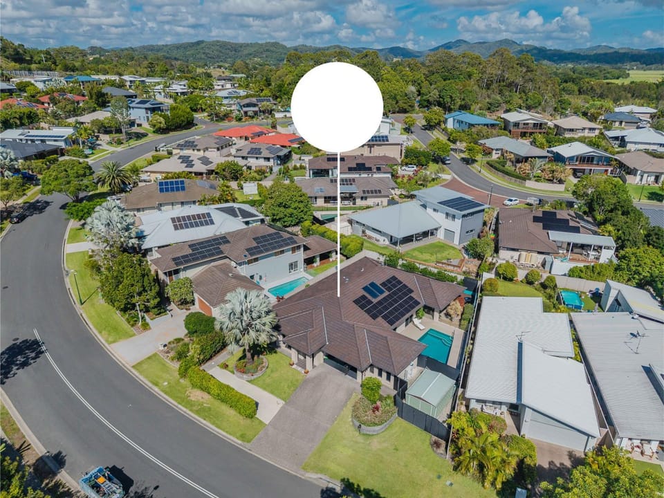 Family Beach Escape - 4 Bedroom Home with Pool House in Pottsville