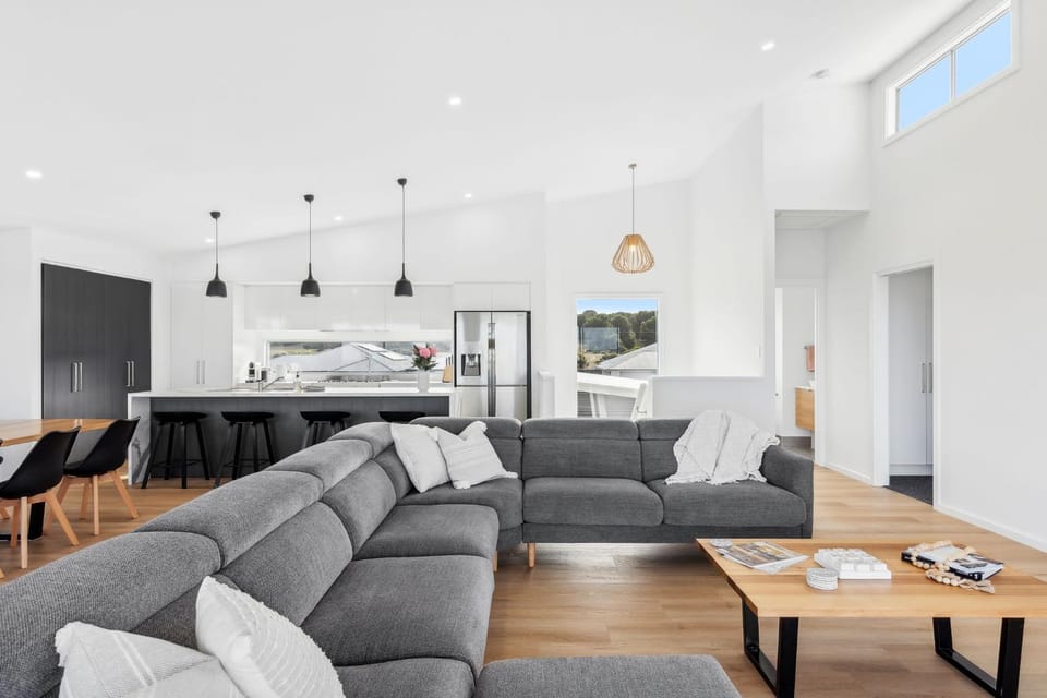 Lagoon Views House in South Australia