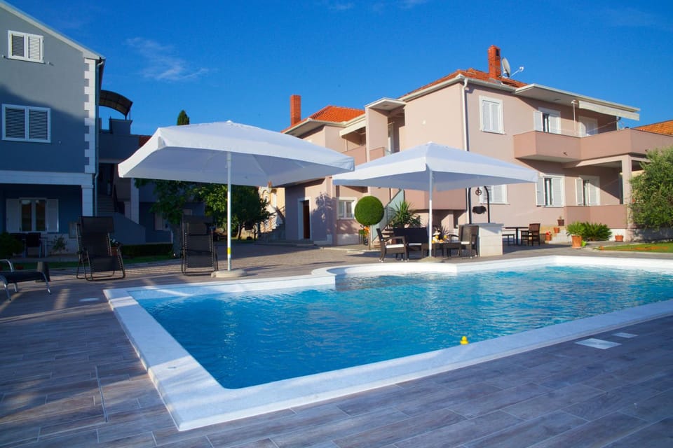 Facade/entrance, Pool view, Swimming pool, Swimming pool