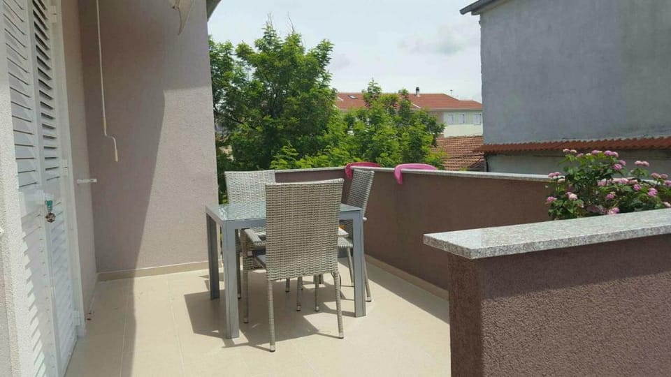 Property building, Balcony/Terrace